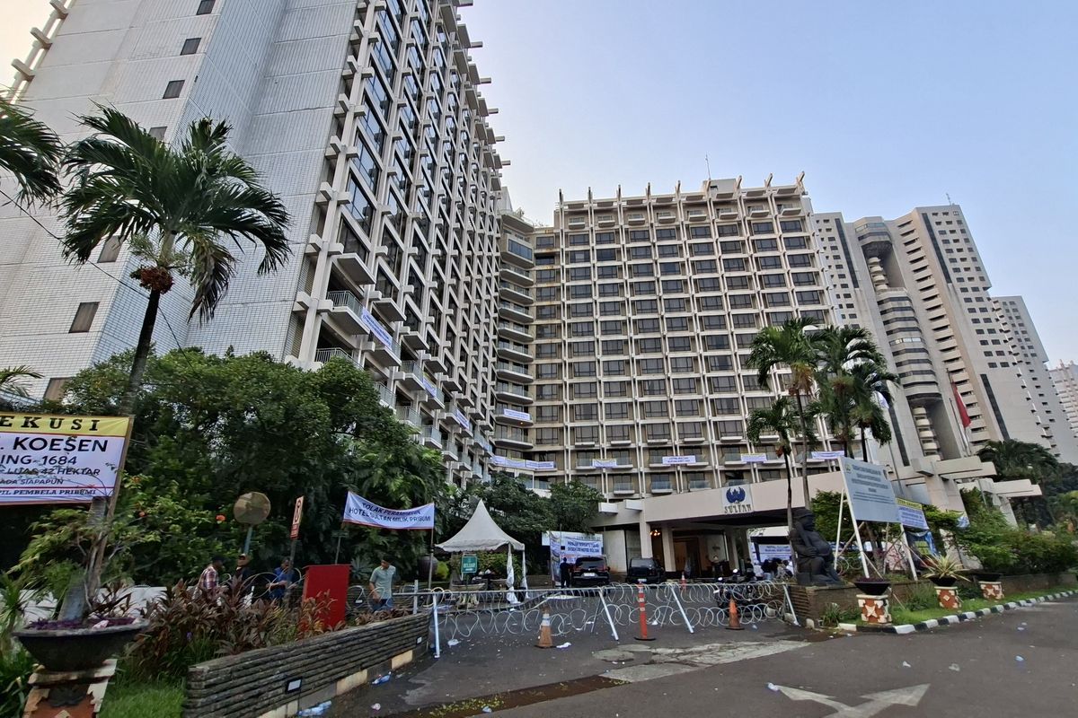 Pengosongan Hotel Sultan Berlanjut di GBK: Aset Milik PT Indobuildco Dipindahkan ke Gudang di Cikarang